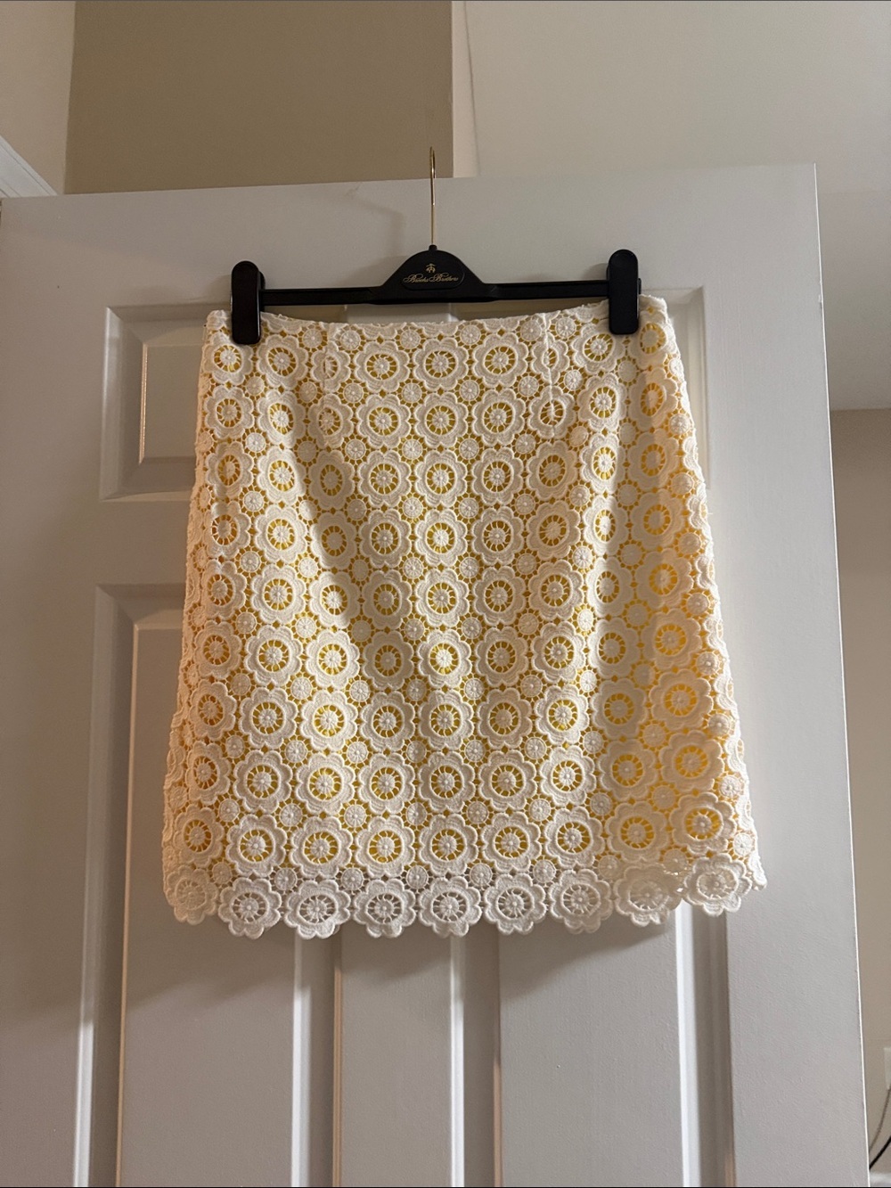 Brooks Brothers White Lace Mini Skirt with Yellow Lining
